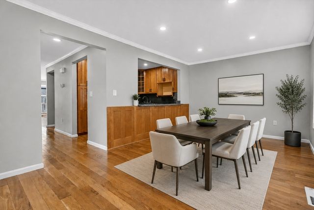 26 Breakwater Dr 26, Chelsea, MA 02150