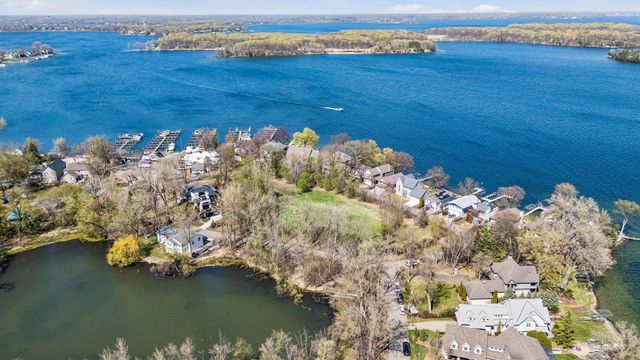 185 Lakeview Avenue, Excelsior, MN 55331