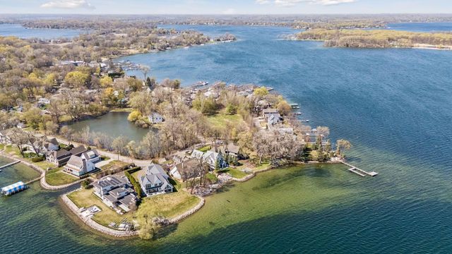 185 Lakeview Avenue, Excelsior, MN 55331