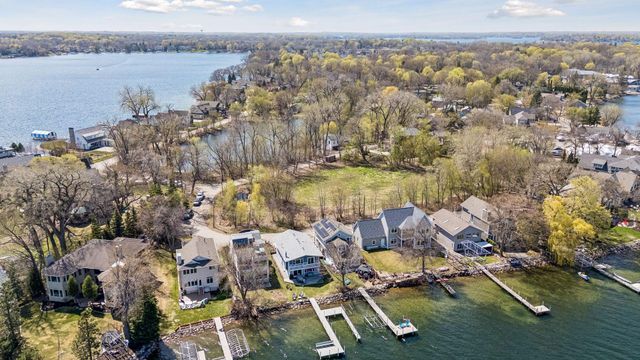 185 Lakeview Avenue, Excelsior, MN 55331