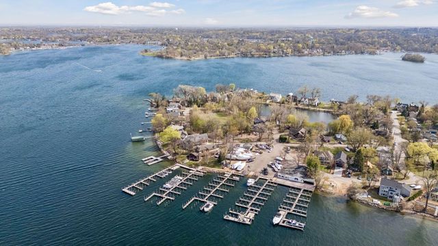 185 Lakeview Avenue, Excelsior, MN 55331