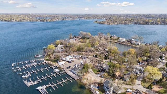 185 Lakeview Avenue, Excelsior, MN 55331
