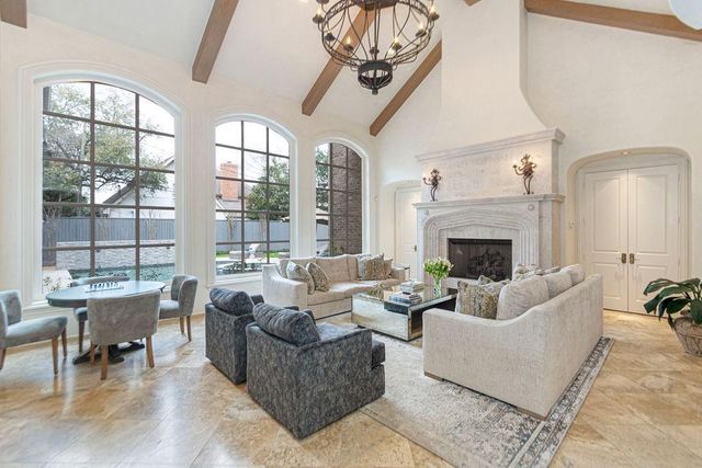 5262 Huckleberry Lane, Houston, TX 77056