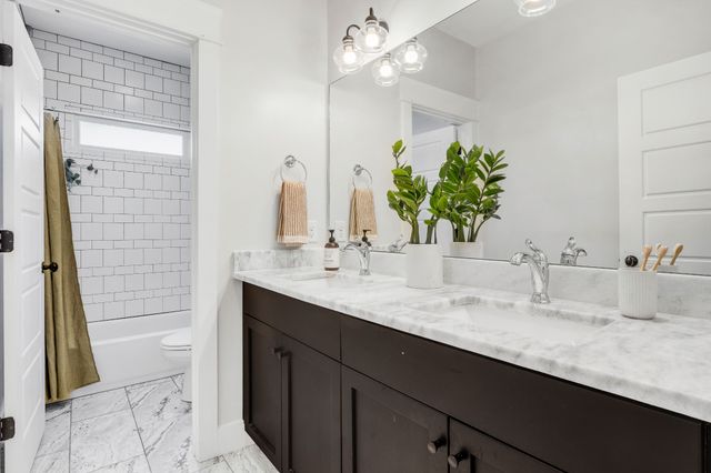 1807B 4th Ave, N, Nashville, TN 37208