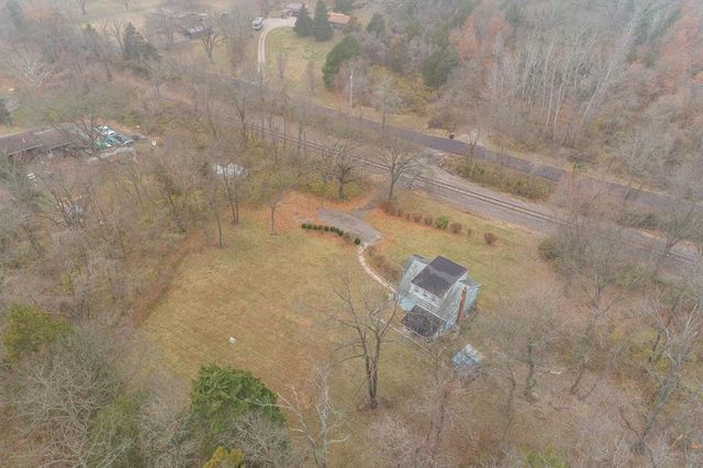 1300 Wolf Hollow Road, Imperial, MO 63052