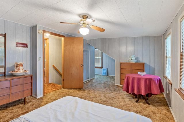 1300 Wolf Hollow Road, Imperial, MO 63052