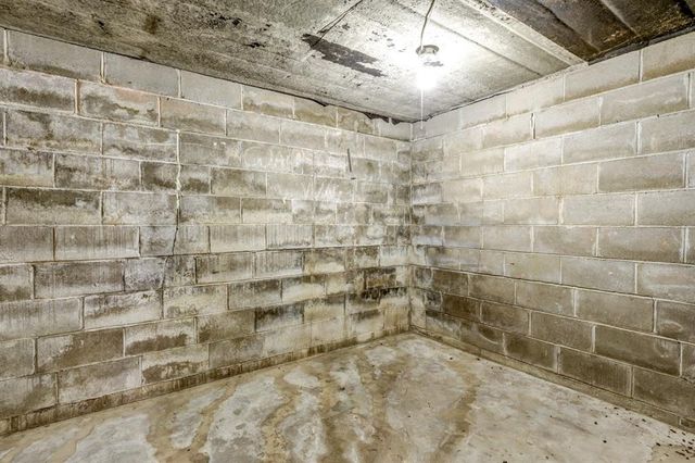 1300 Wolf Hollow Road, Imperial, MO 63052