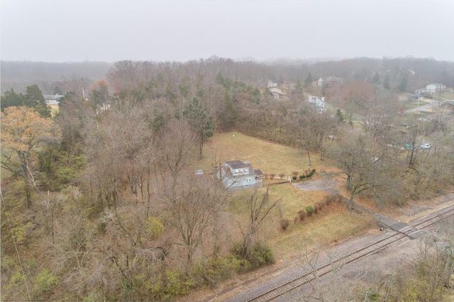 1300 Wolf Hollow Road, Imperial, MO 63052