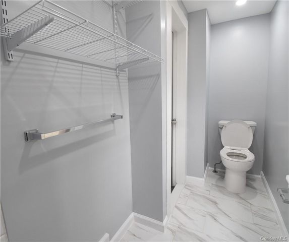 23 Wawayanda Avenue, Middletown, NY 10940