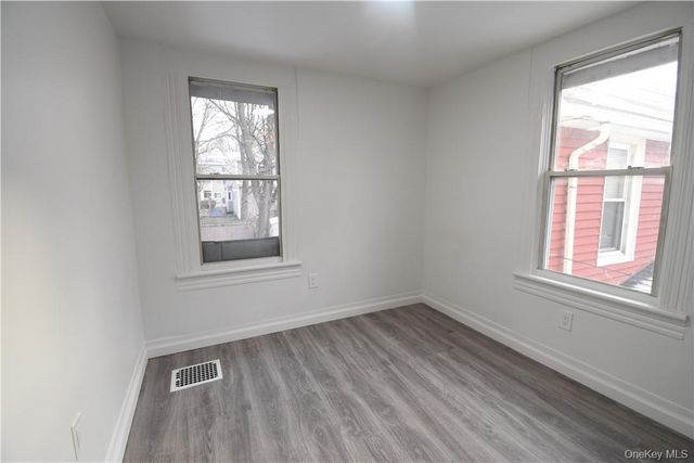 23 Wawayanda Avenue, Middletown, NY 10940