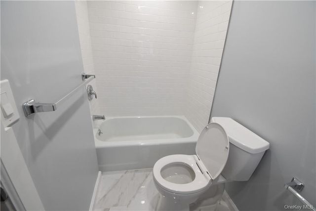 23 Wawayanda Avenue, Middletown, NY 10940