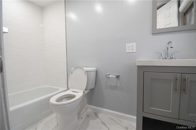 23 Wawayanda Avenue, Middletown, NY 10940