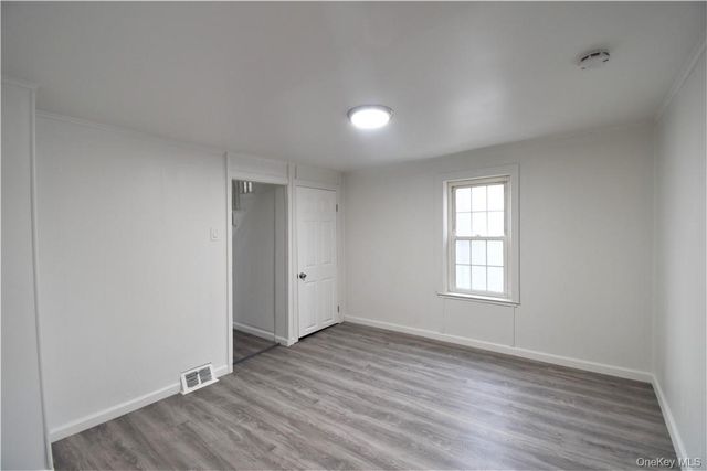 23 Wawayanda Avenue, Middletown, NY 10940