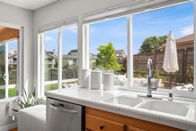 11819 Elkins, San Diego, CA 92126