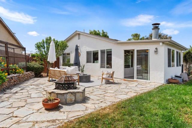 11819 Elkins, San Diego, CA 92126