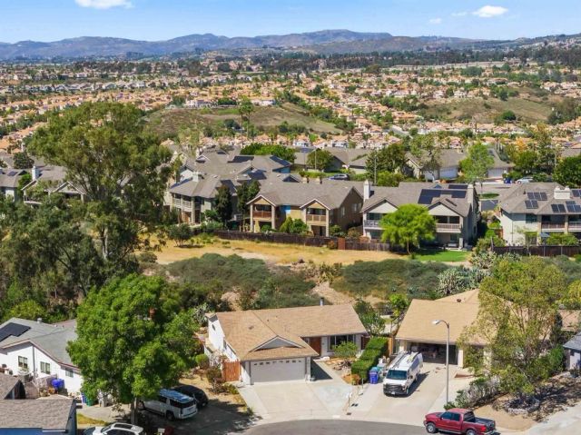 11819 Elkins, San Diego, CA 92126