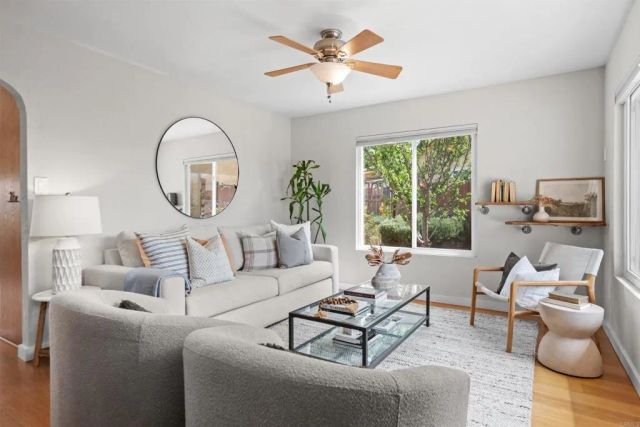 11819 Elkins, San Diego, CA 92126