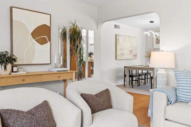 11819 Elkins, San Diego, CA 92126