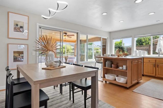 11819 Elkins, San Diego, CA 92126