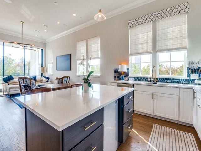 2114 Wenge Lane, Dallas, TX 75219