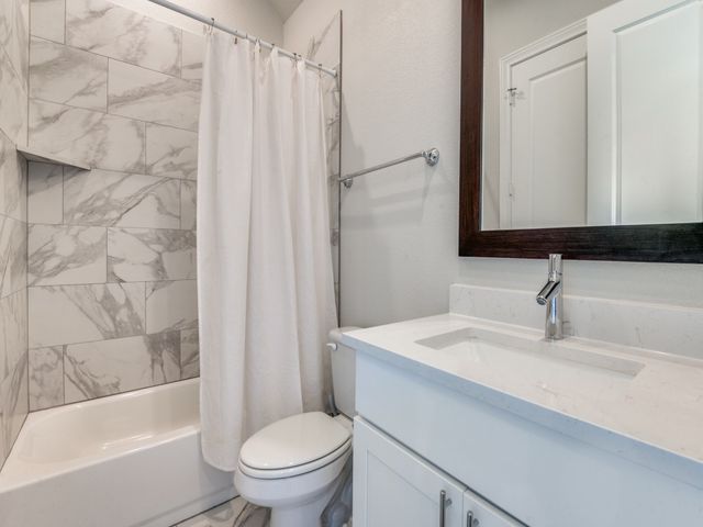 2114 Wenge Lane, Dallas, TX 75219