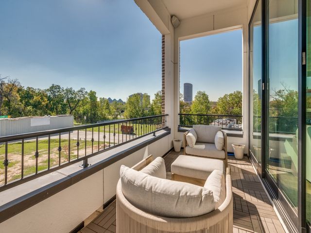 2114 Wenge Lane, Dallas, TX 75219