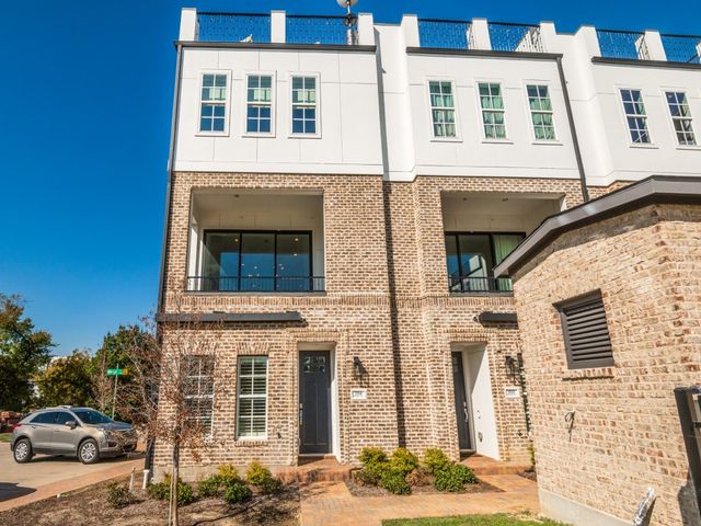 2114 Wenge Lane, Dallas, TX 75219