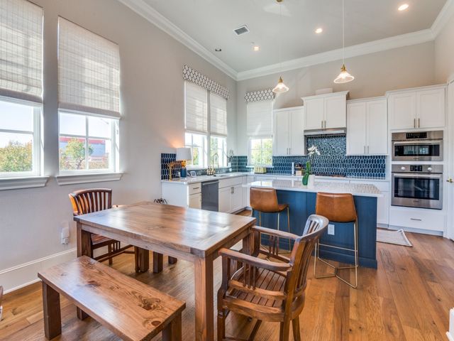 2114 Wenge Lane, Dallas, TX 75219