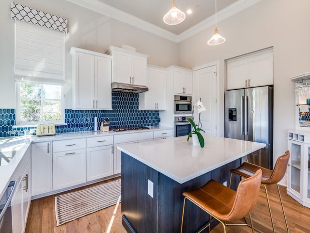 2114 Wenge Lane, Dallas, TX 75219