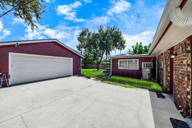 2610 Pine Street, Galveston, TX 77551