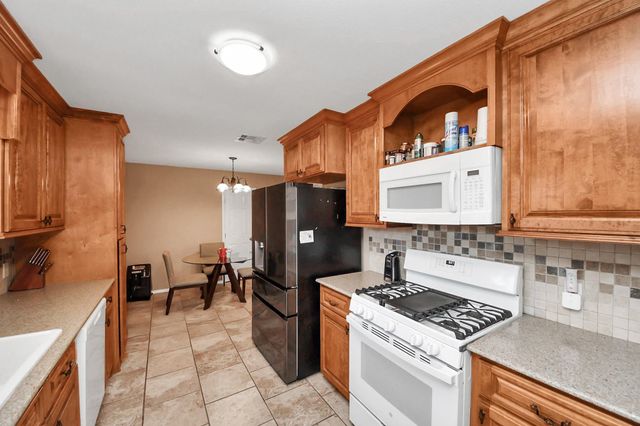 2610 Pine Street, Galveston, TX 77551