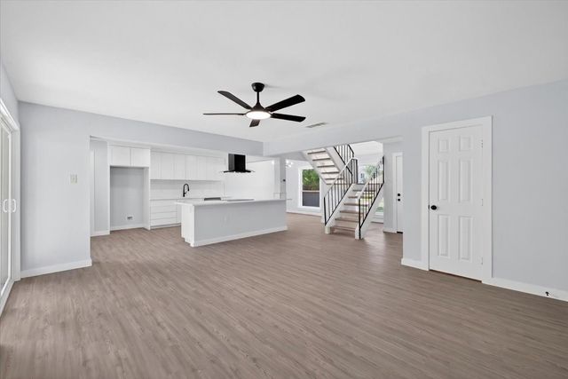 901 Huntington Drive, Lewisville, TX 75067