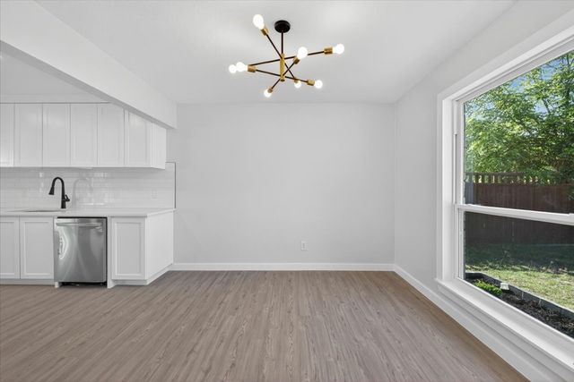 901 Huntington Drive, Lewisville, TX 75067