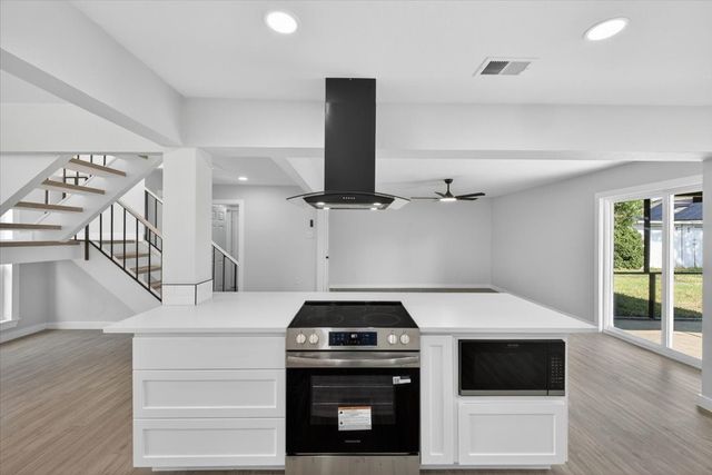 901 Huntington Drive, Lewisville, TX 75067