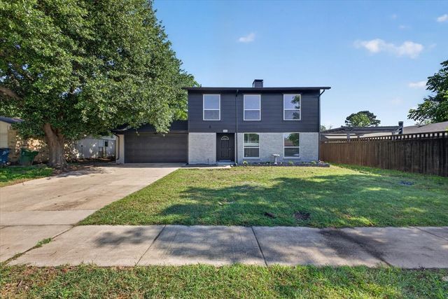 901 Huntington Drive, Lewisville, TX 75067