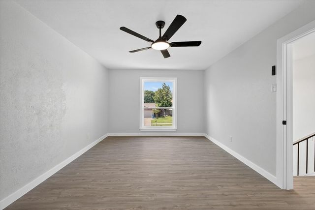 901 Huntington Drive, Lewisville, TX 75067