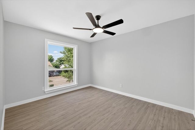 901 Huntington Drive, Lewisville, TX 75067