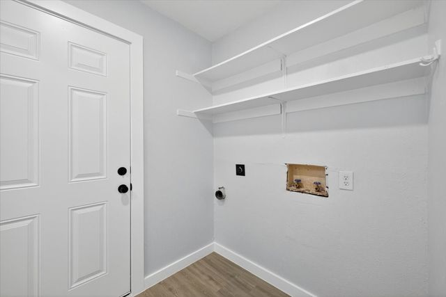 901 Huntington Drive, Lewisville, TX 75067