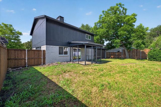 901 Huntington Drive, Lewisville, TX 75067
