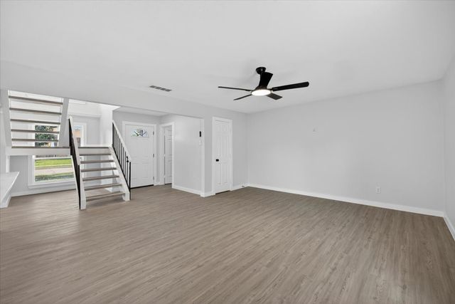 901 Huntington Drive, Lewisville, TX 75067