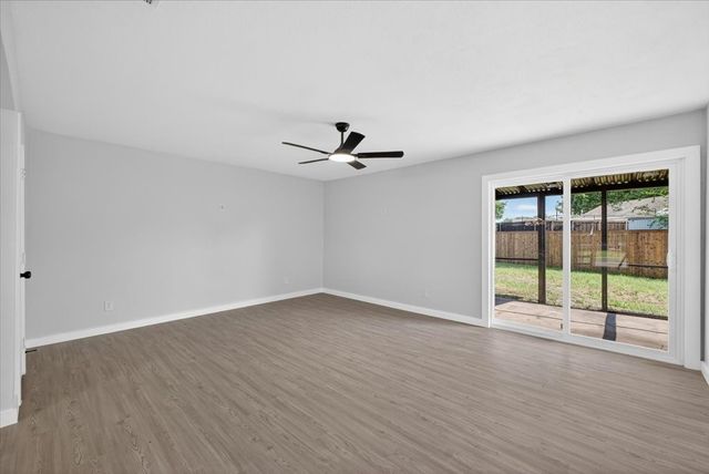 901 Huntington Drive, Lewisville, TX 75067
