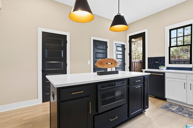 1148 WINDSOR SQUARE, Hoover, AL 35242