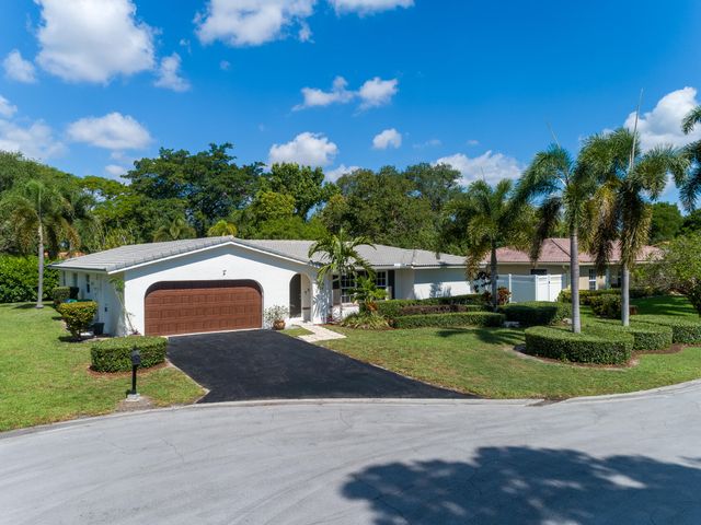3844 NW 82nd Way, Coral Springs, FL 33065