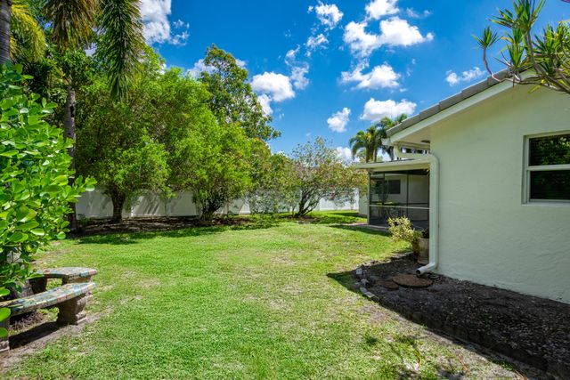 3844 NW 82nd Way, Coral Springs, FL 33065