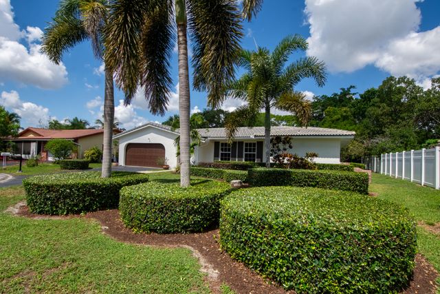 3844 NW 82nd Way, Coral Springs, FL 33065