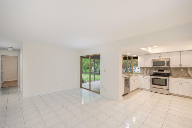 3844 NW 82nd Way, Coral Springs, FL 33065