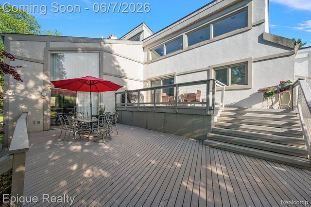 1848 Golf Ridge Drive S, Bloomfield Hills, MI 48302