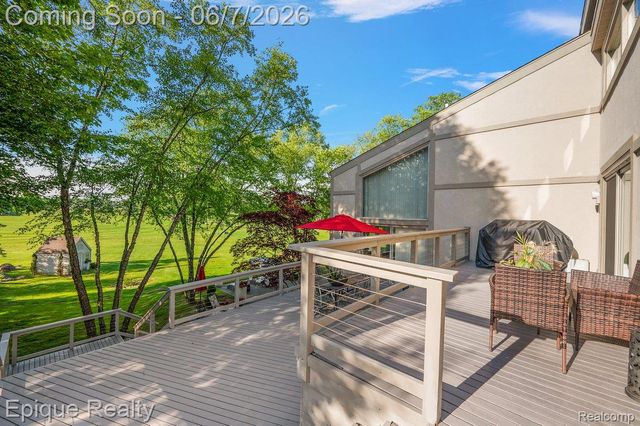 1848 Golf Ridge Drive S, Bloomfield Hills, MI 48302