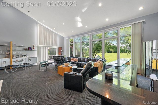 1848 Golf Ridge Drive S, Bloomfield Hills, MI 48302