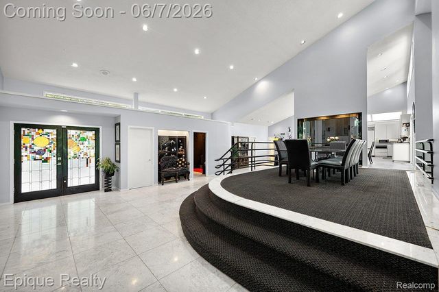 1848 Golf Ridge Drive S, Bloomfield Hills, MI 48302